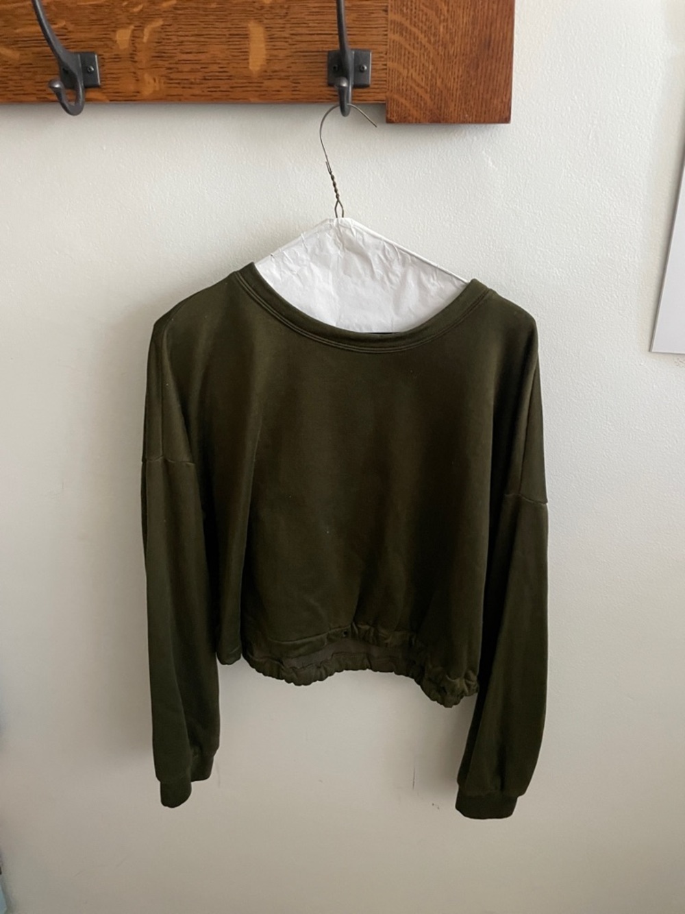 Forever 21 Olive Green Cropped Sweatshirt